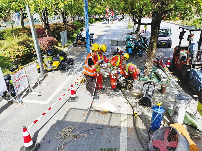  浦北UV-CIPP紫外光固化修复